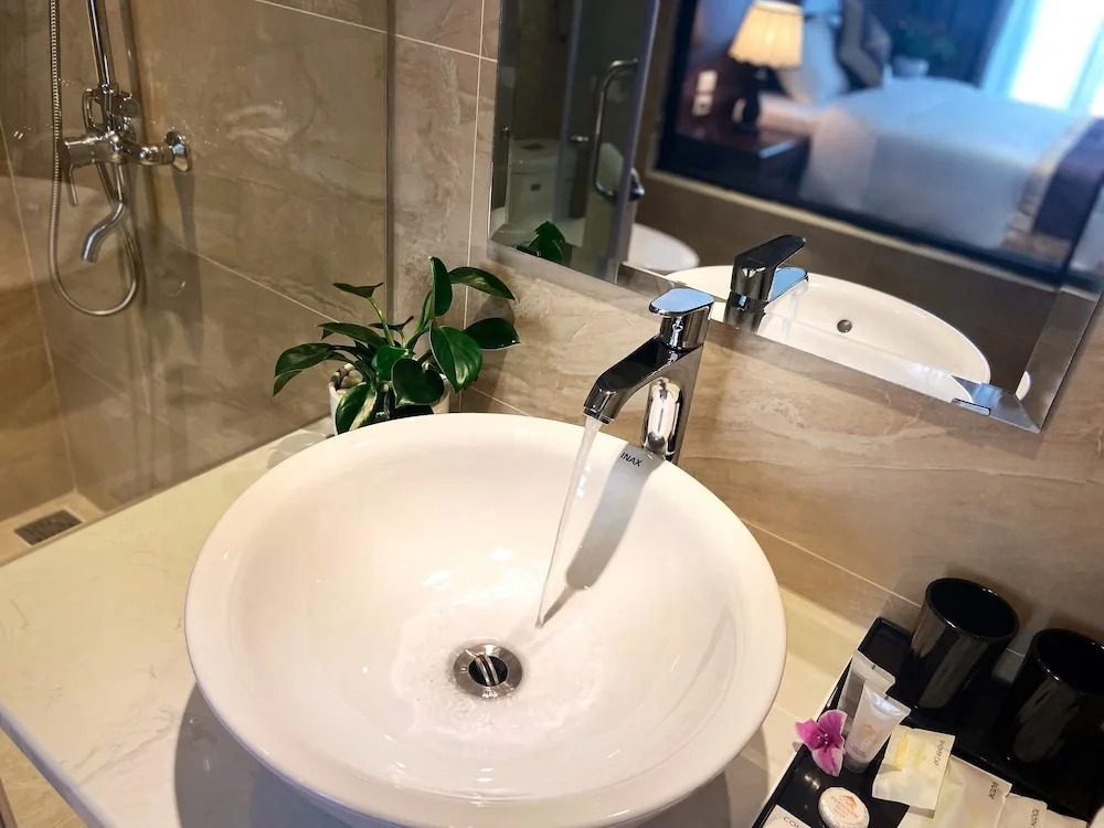 Elysinam Boutique Hotel Ha Long