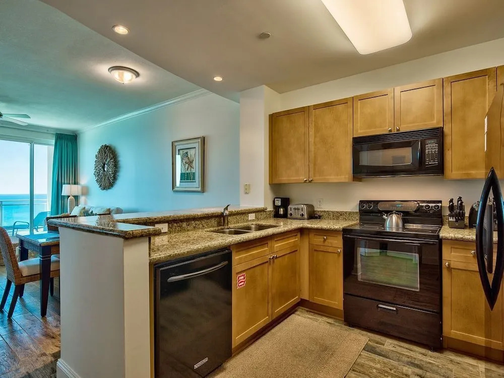 Immaculate Gulf-front Penthouse W/ Beach Access 3 Bedroom Condo