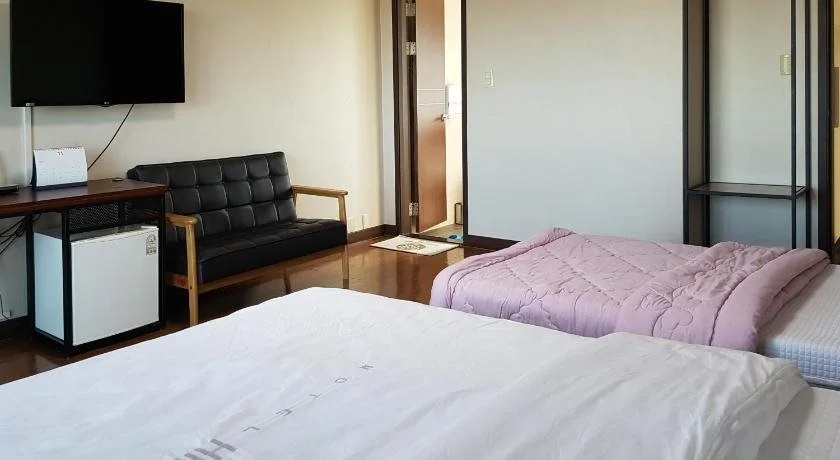 Goodstay Motel Hill