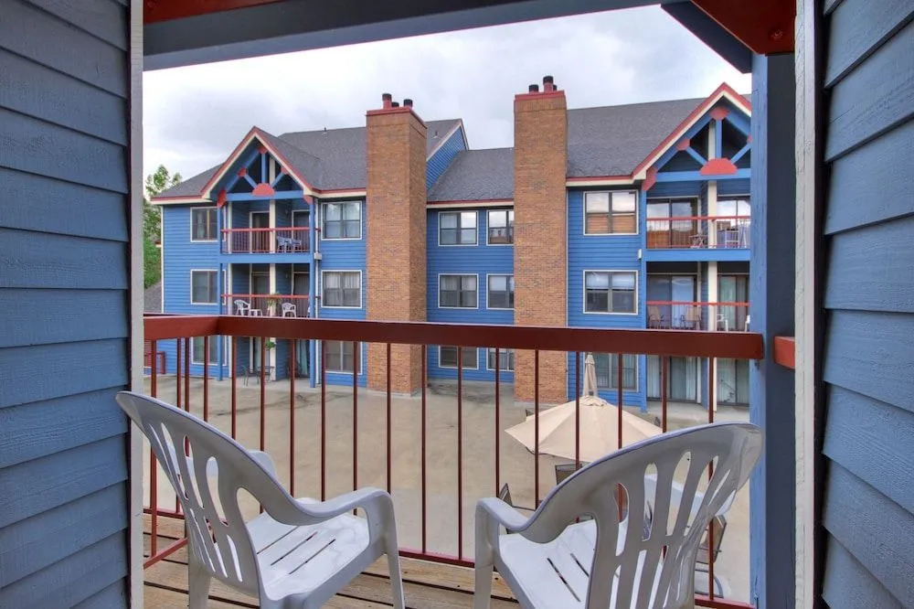 River Mtn Lodge E305