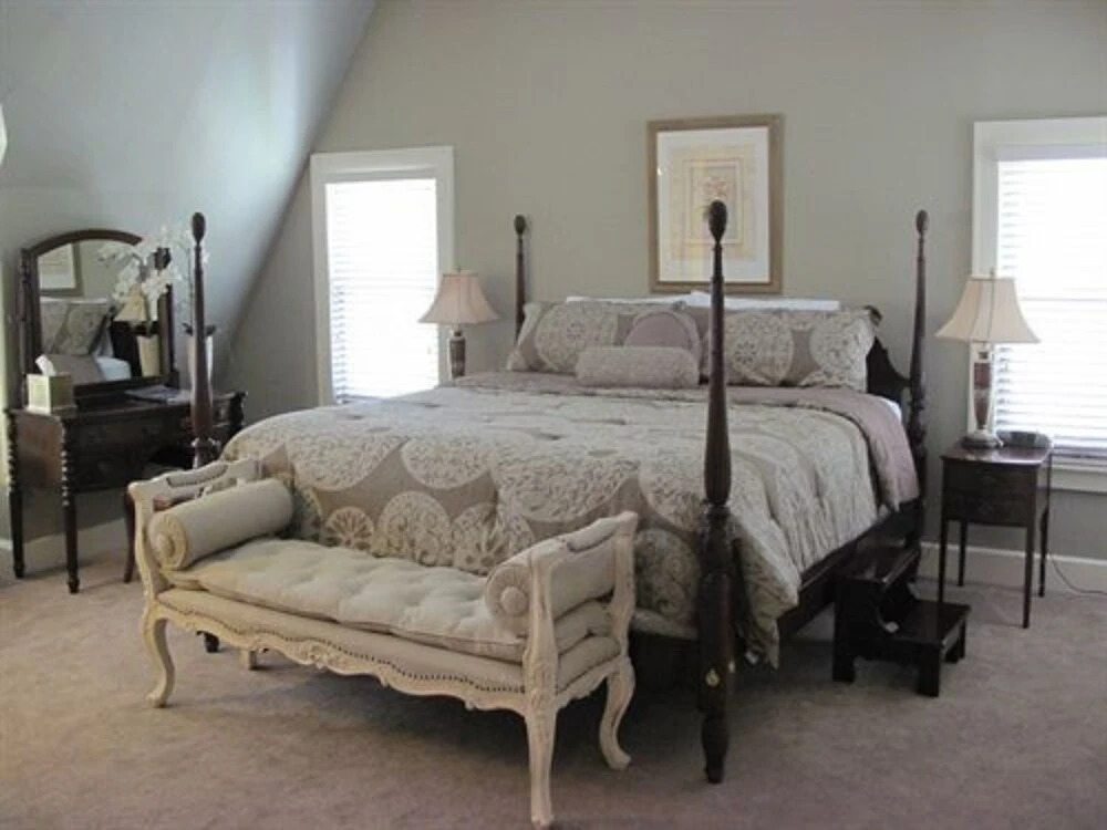 DeBary Inn
