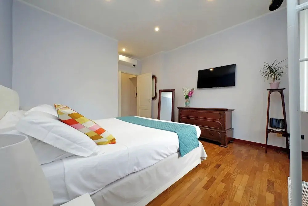 Testaccio Luminous And Large Apartment