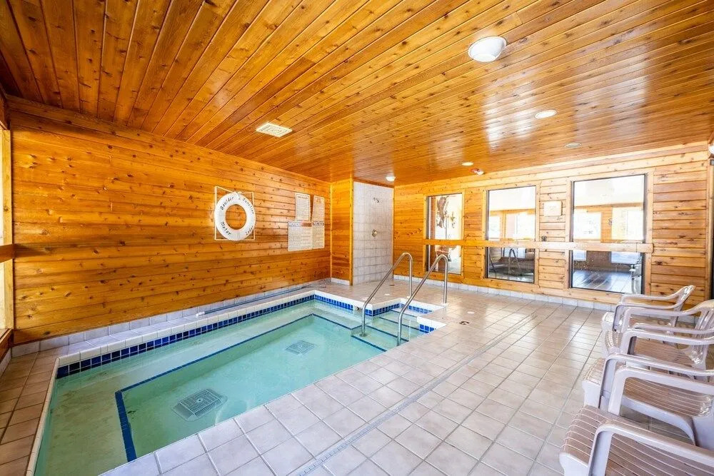 Boulder Junction Motor Lodge