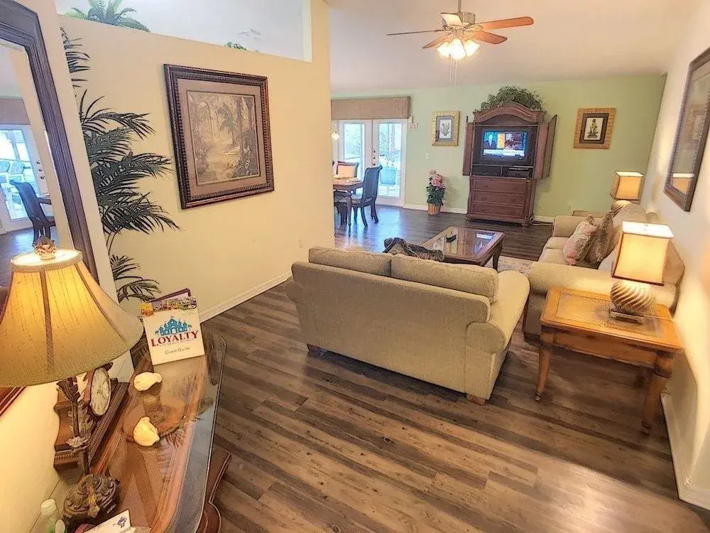 4-Bedroom Villa in Kissimmee Rocco's Retreat