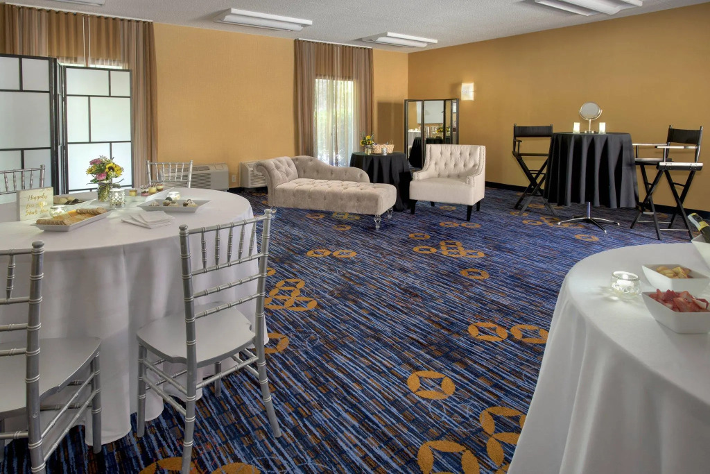 Courtyard by Marriott Boston Andover