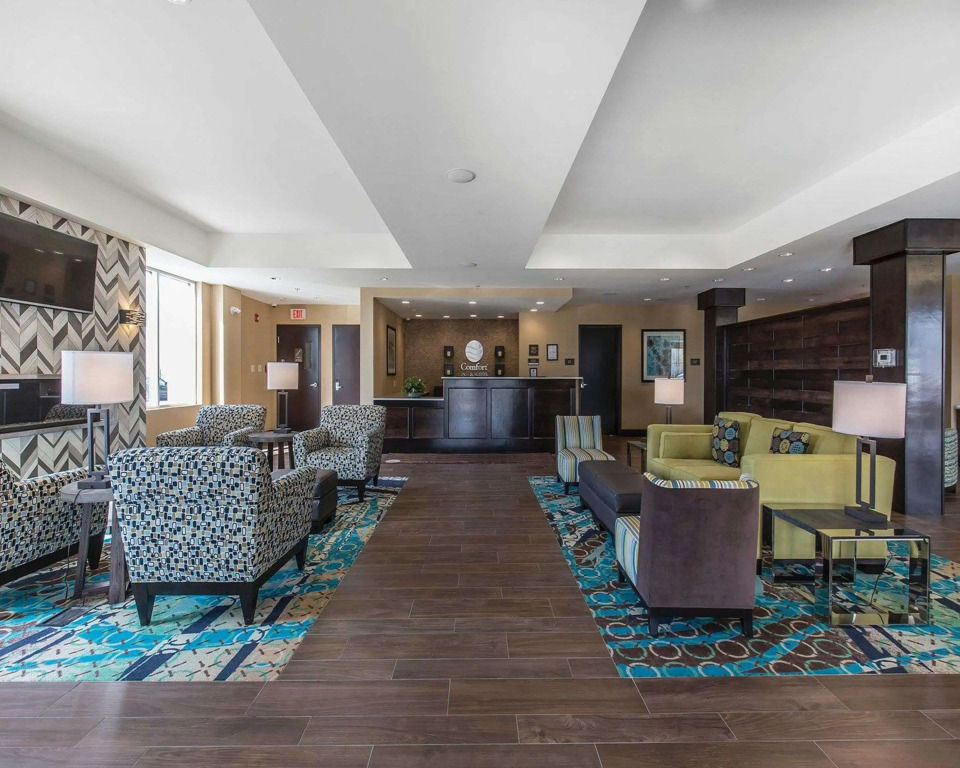 Comfort Inn & Suites Airport North