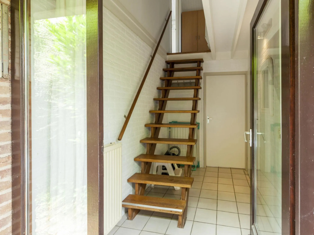 Lovely holiday home in Wolphaartsdijk close to the lake