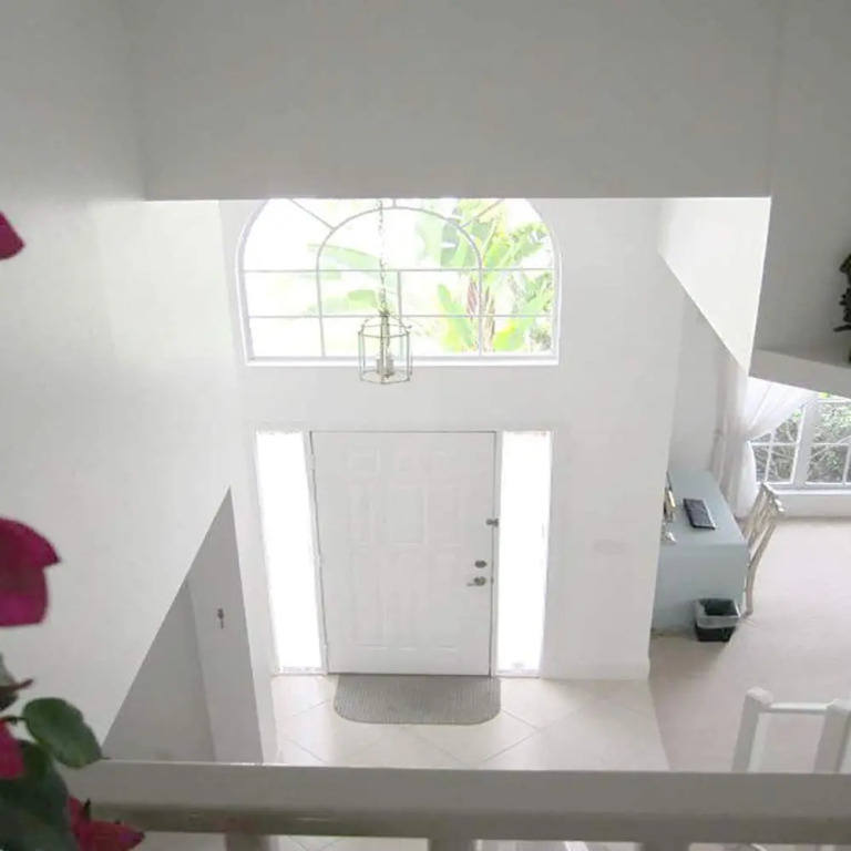 Altaira - Top Location Lake View Pool Spa4 Bed