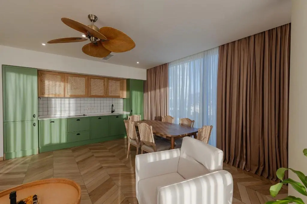 MiraMar Luxury Residences