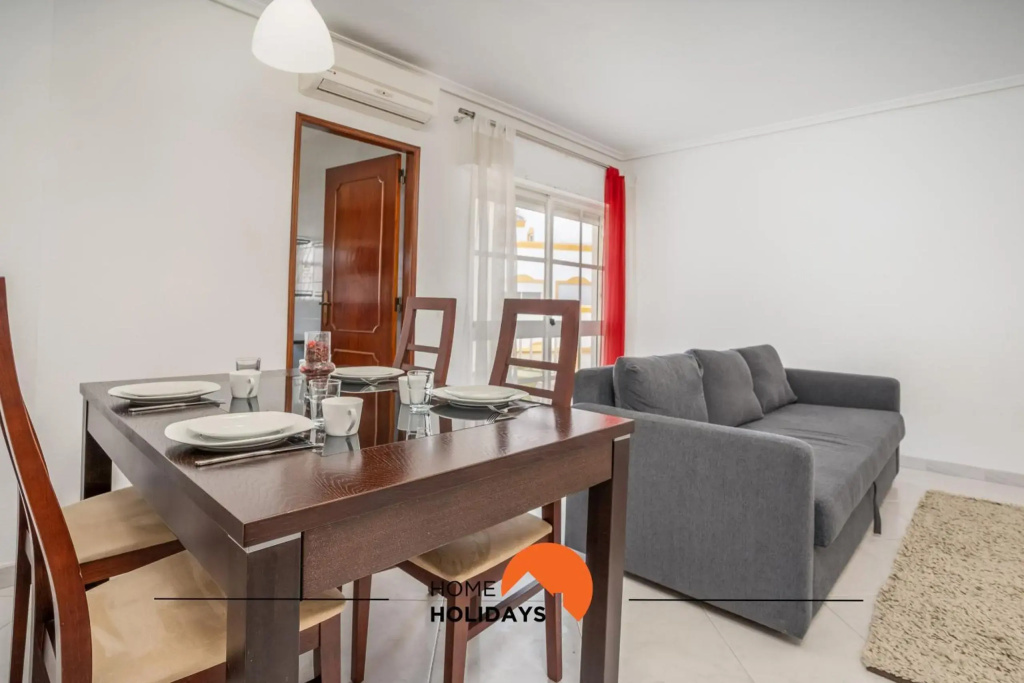 #075 Flat Near Strip Albufeira and 5m Beach