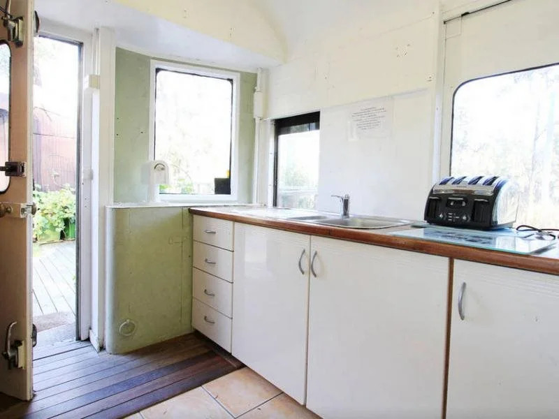 Krinklewood Cottage and Train Carriages