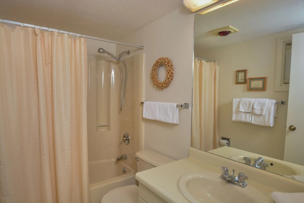 Villages of the Wisp Lakeview Court 2 Bedroom Townhome #39