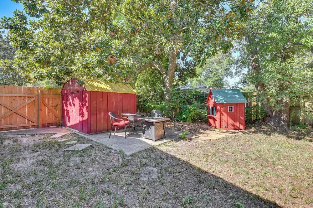4 Mi to Okaloosa Fun: Peaceful Holiday Retreat!