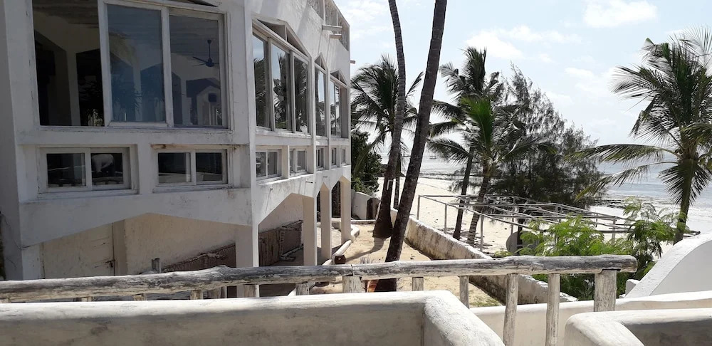 Tamu Beach Resort