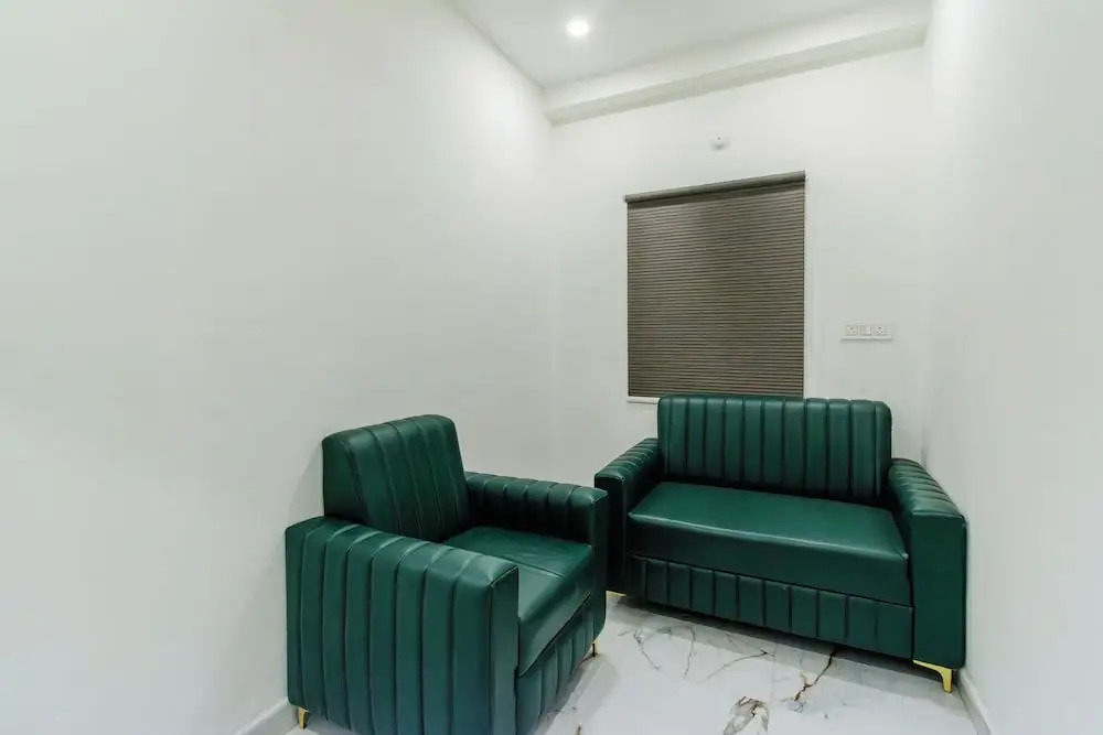 Hotel Ecstasy