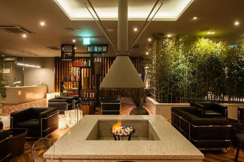 Yujin Hotel