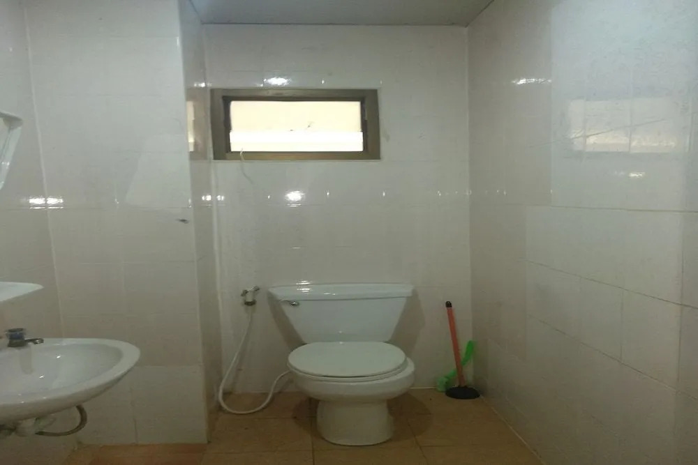 Oyo 75349 CozyRooms at South Pattaya