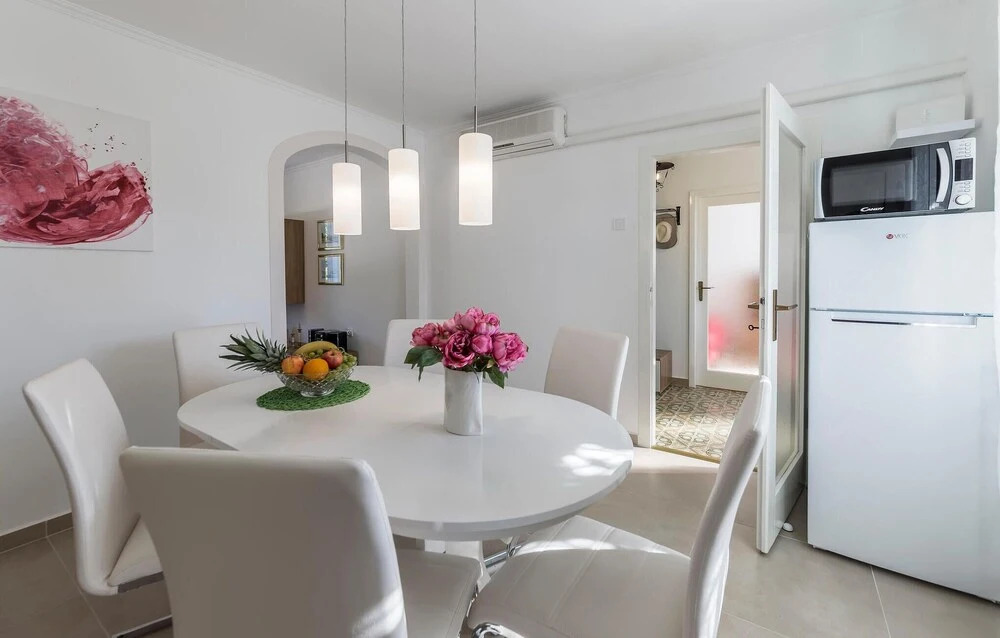 Awesome Home in Loborika With 2 Bedrooms and Wifi