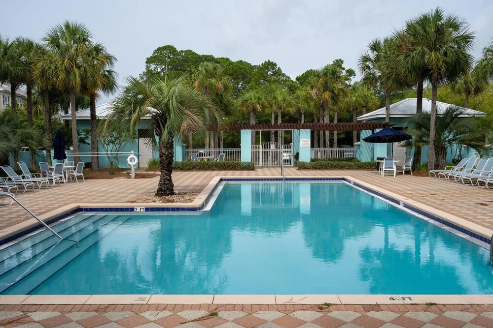 Gulf Place Courtyard 13 Henry Court