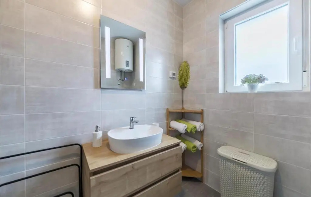 Nice Apartment in Peroj With Wifi and 1 Bedrooms