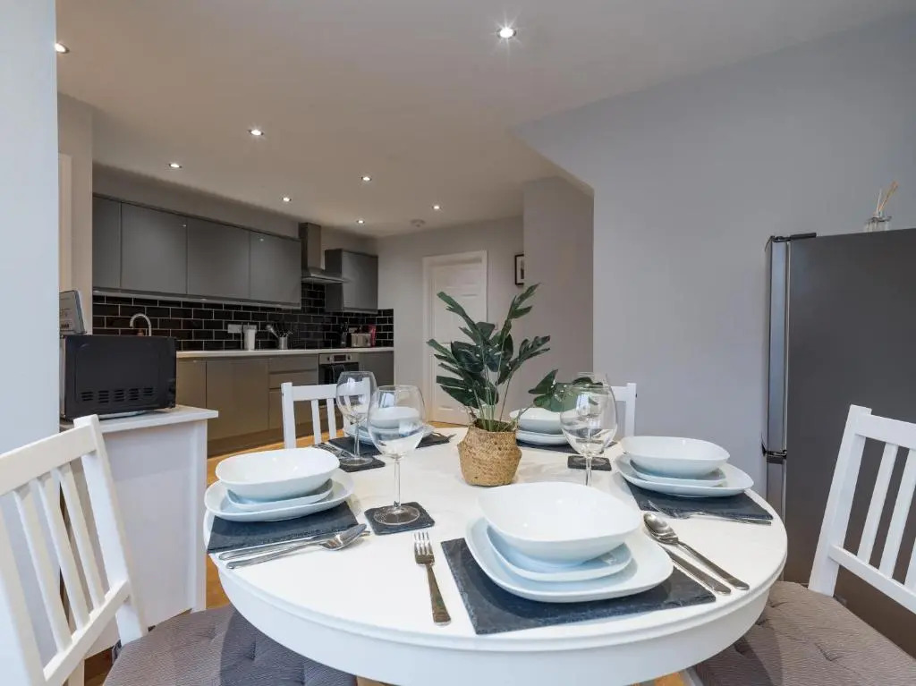 Charming 3-bed House in Newcastle Upon Tyne