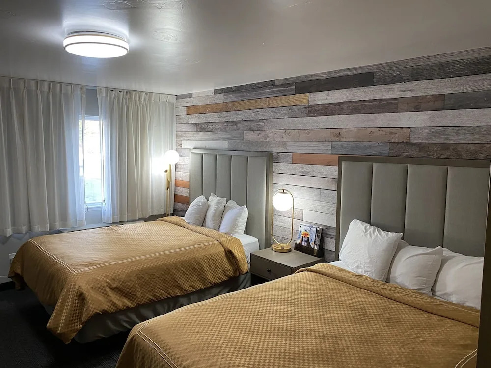 Rodeway Inn Casino Center