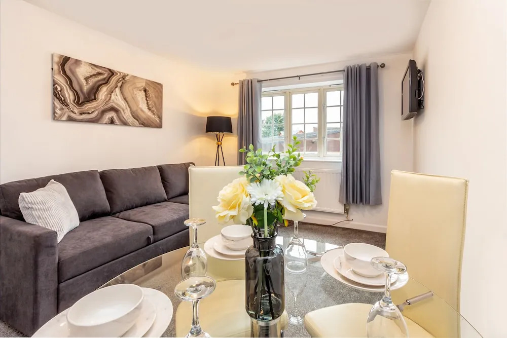 Asha Court Worcester Guest Homes