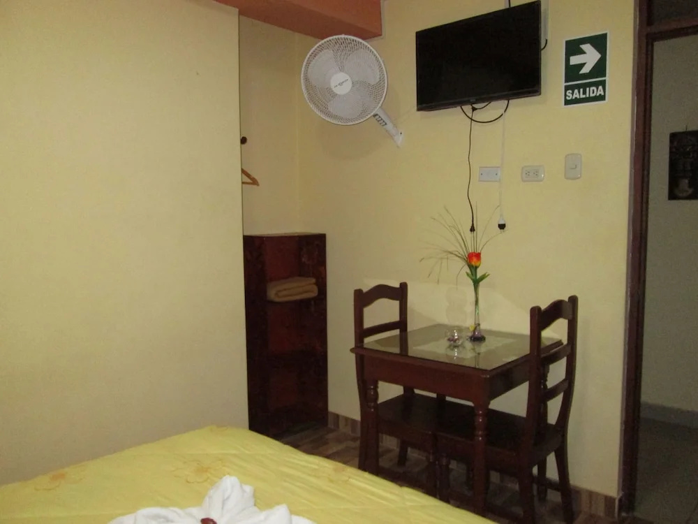 Hostal LUKANAS