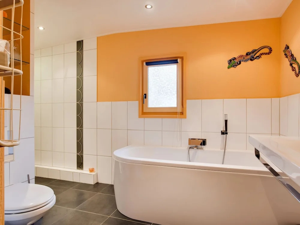 Cosy Bungalow in Meerlo with Garden