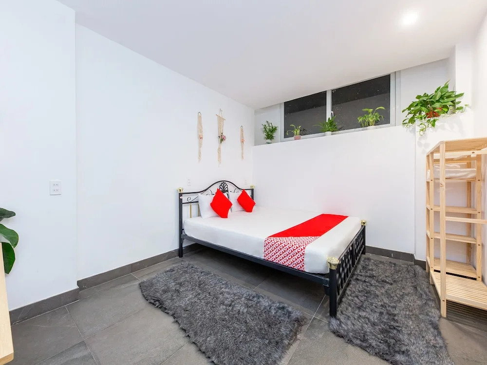 OYO 428 QA Hotel