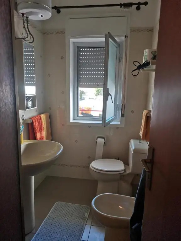 San Giorgio (Me) Comodo appartamento a 100 metri dal mare in elegante residence, 4/5 posti letto, parcheggio privato.