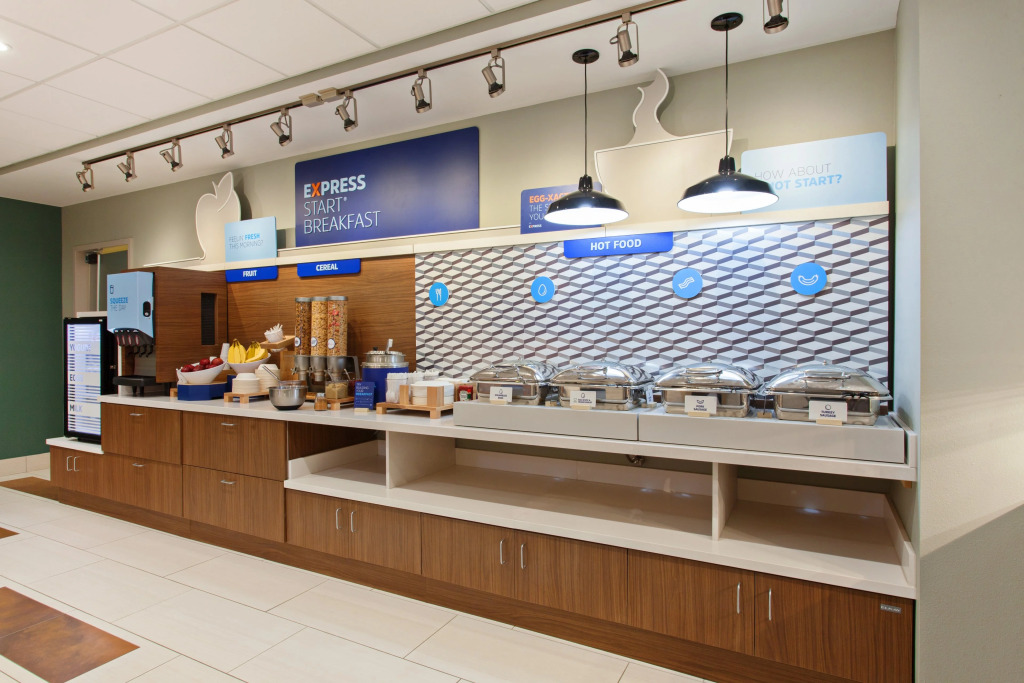 Holiday Inn Express & Suites San Antonio North-Windcrest by IHG
