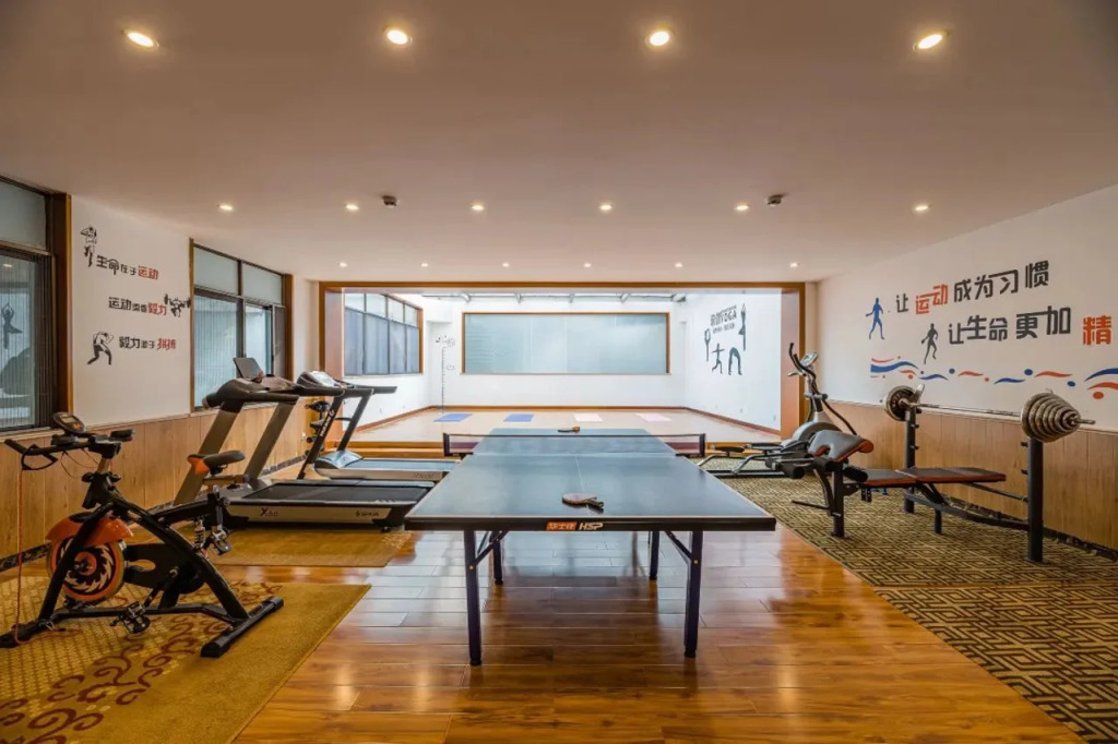 Rezen Hotel S&N