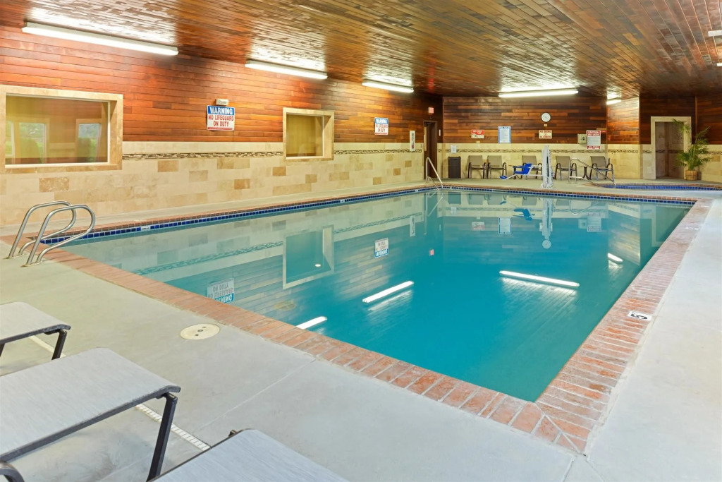 Best Western Plus Landmark Inn