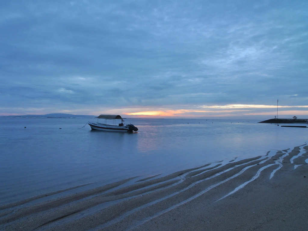 Inna Sindhu Beach Hotel & Resort