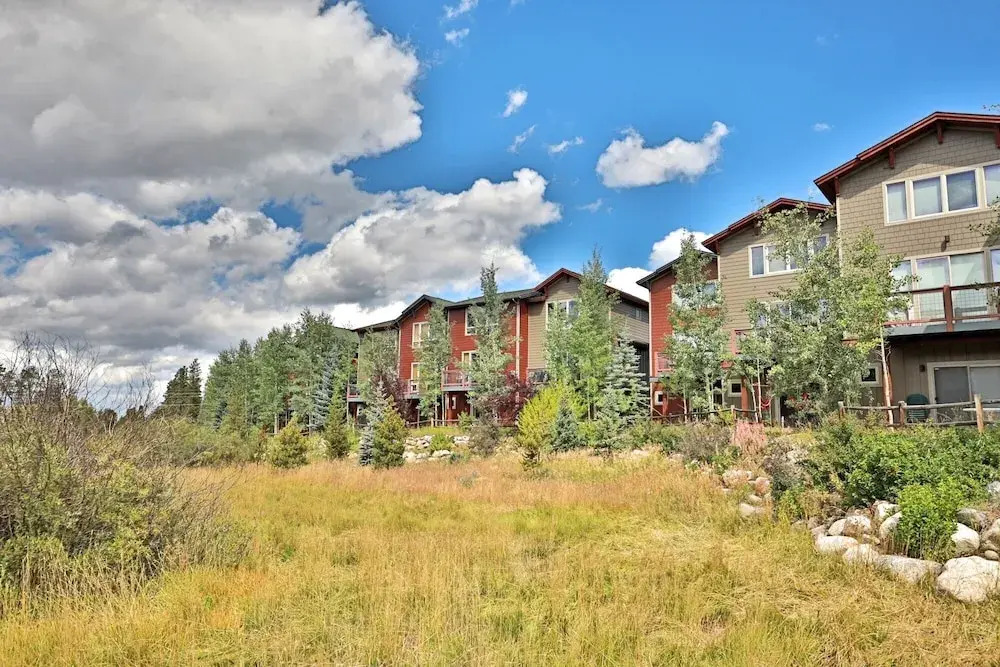 Winterstar Townhome 3 Bedrooms 3.5 Bathrooms Townhouse