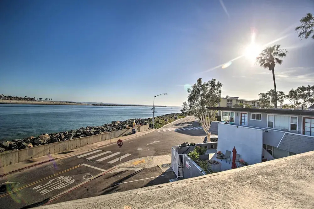 San Diego Hub w/ Bay Views - 1 Block to Beach!