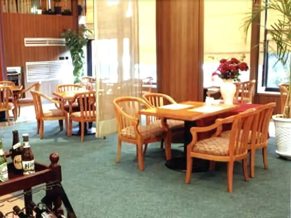 Hotel Green World
