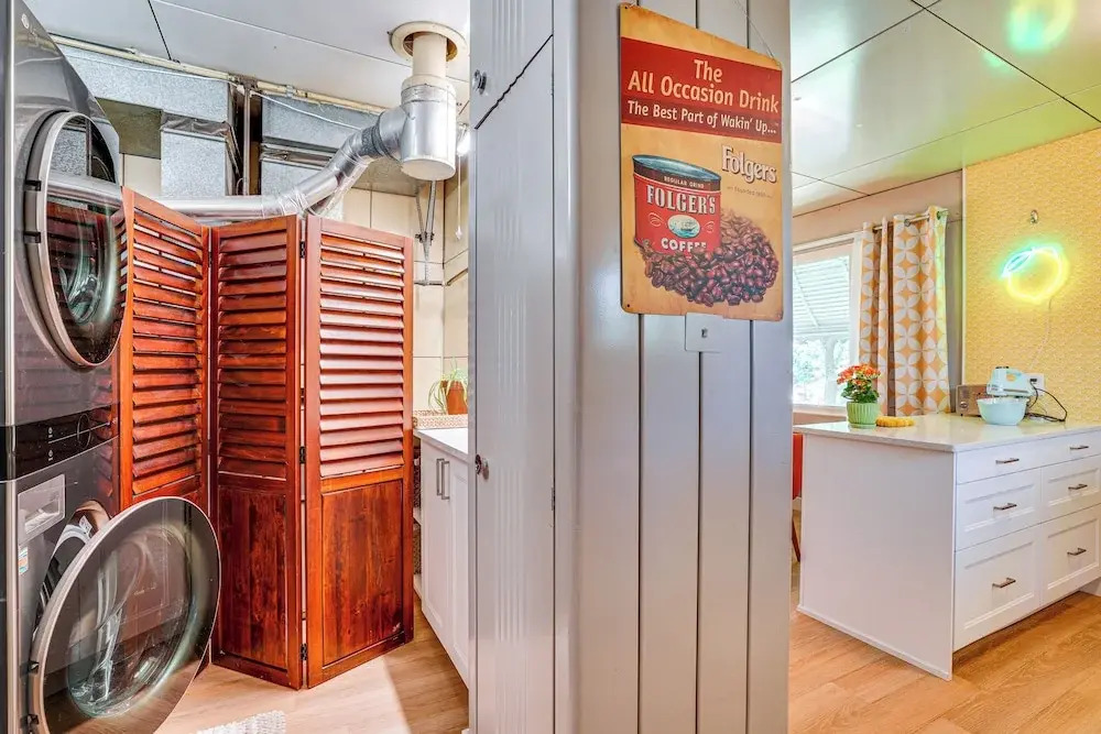 Lustron of the Lakes: Retro MCM Gem in Tangletown