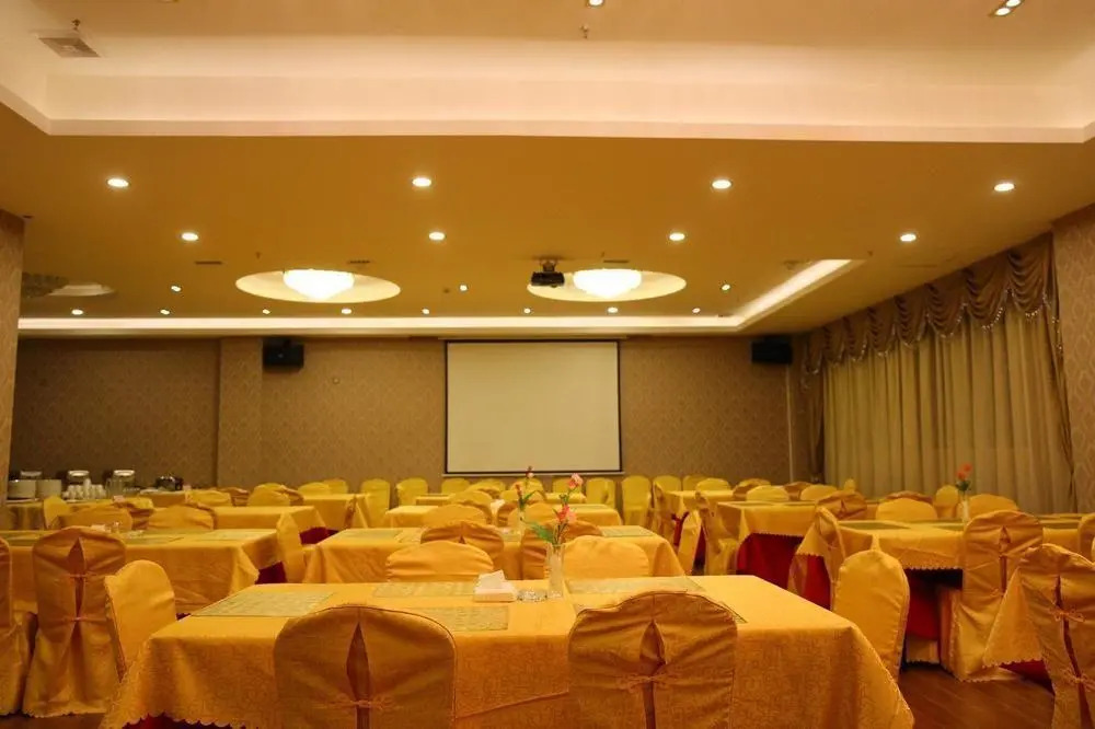 OmanTon Hotel
