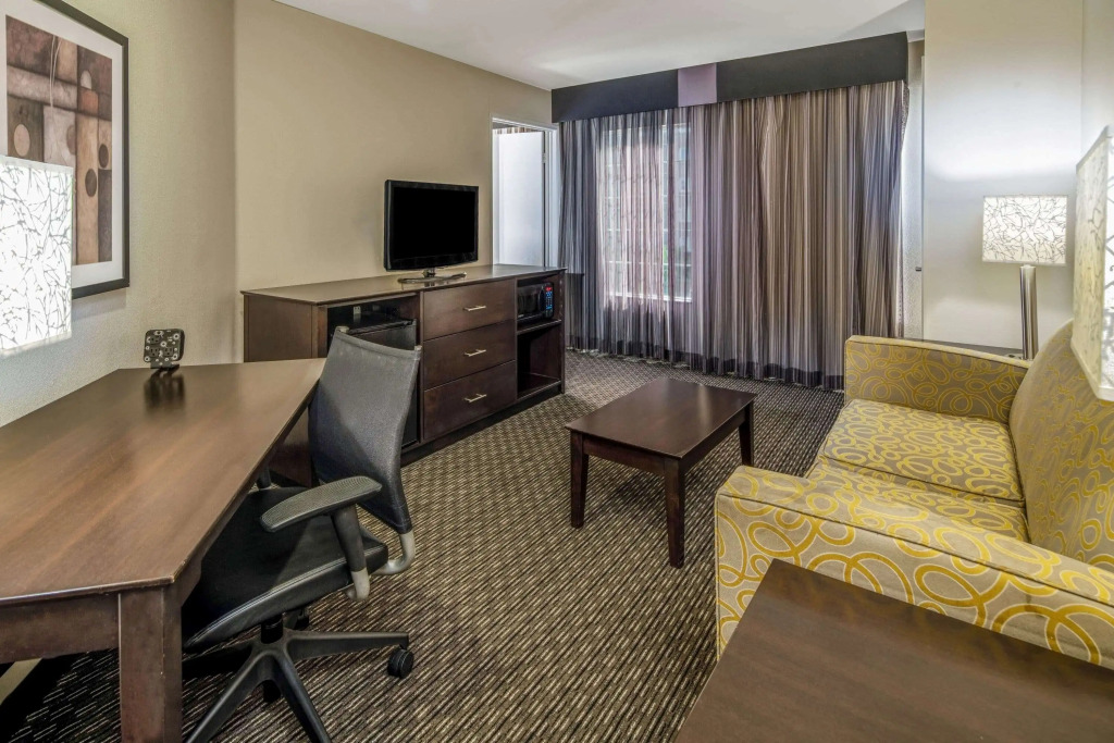 La Quinta by Wyndham Anaheim