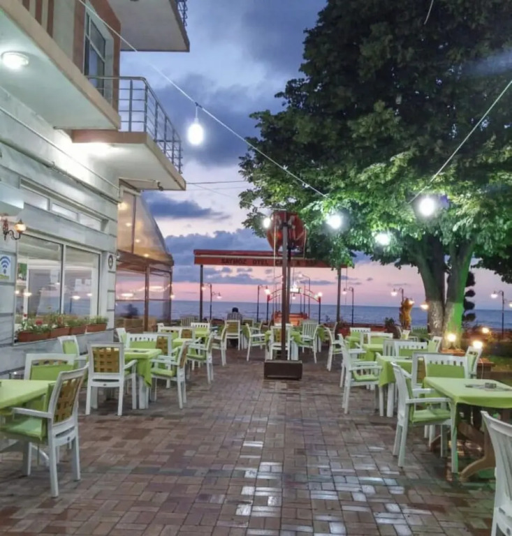 Saymoz Hotel