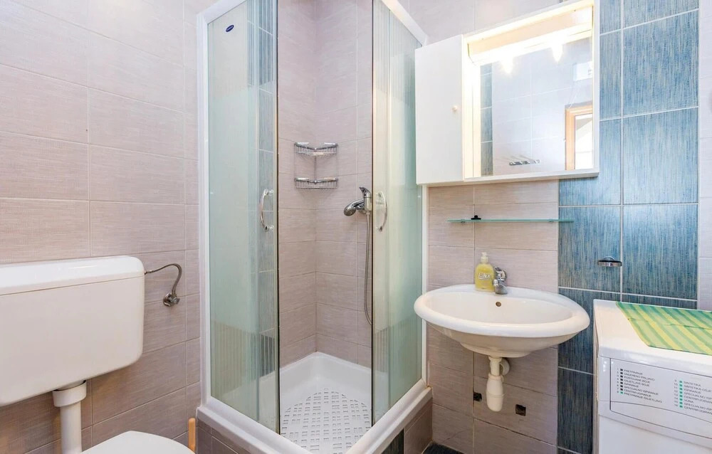 Amazing Home in Banjol With Wifi and 3 Bedrooms