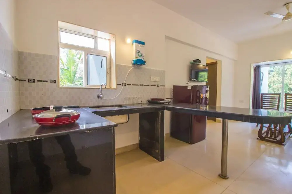 OYO Home 12319 Elegant 1BHK Near Vainguinim Beach