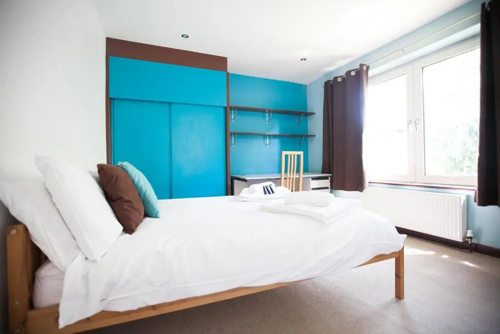 Honest University Apartment 2