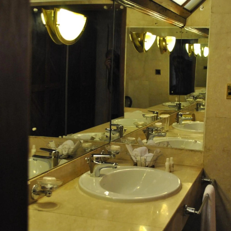 Safari Park Hotel And Casino