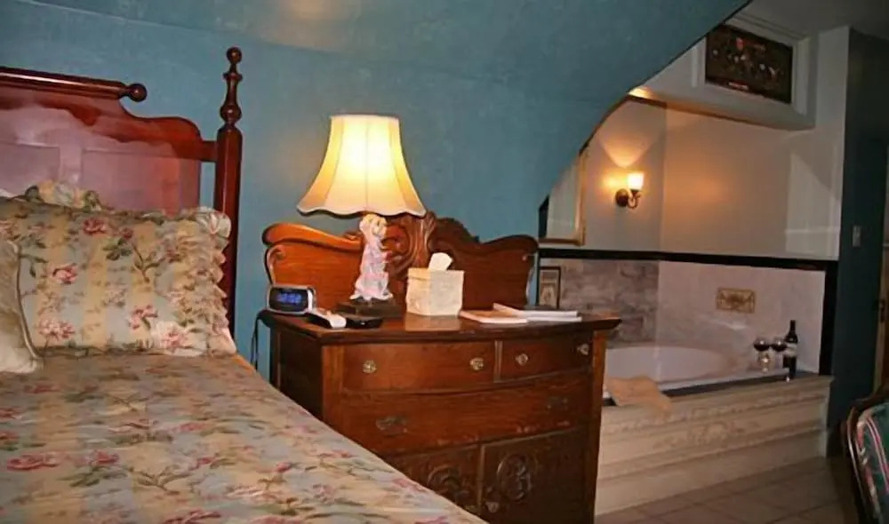 The Brumder Mansion