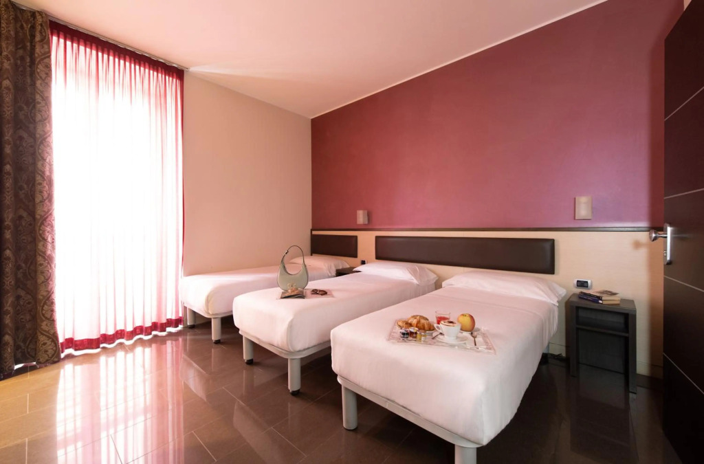 Hotel Five