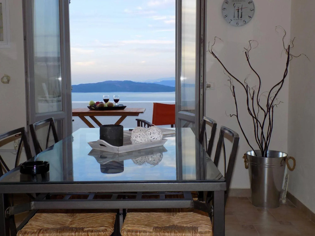 Hemera Holiday Home villa on Santorini