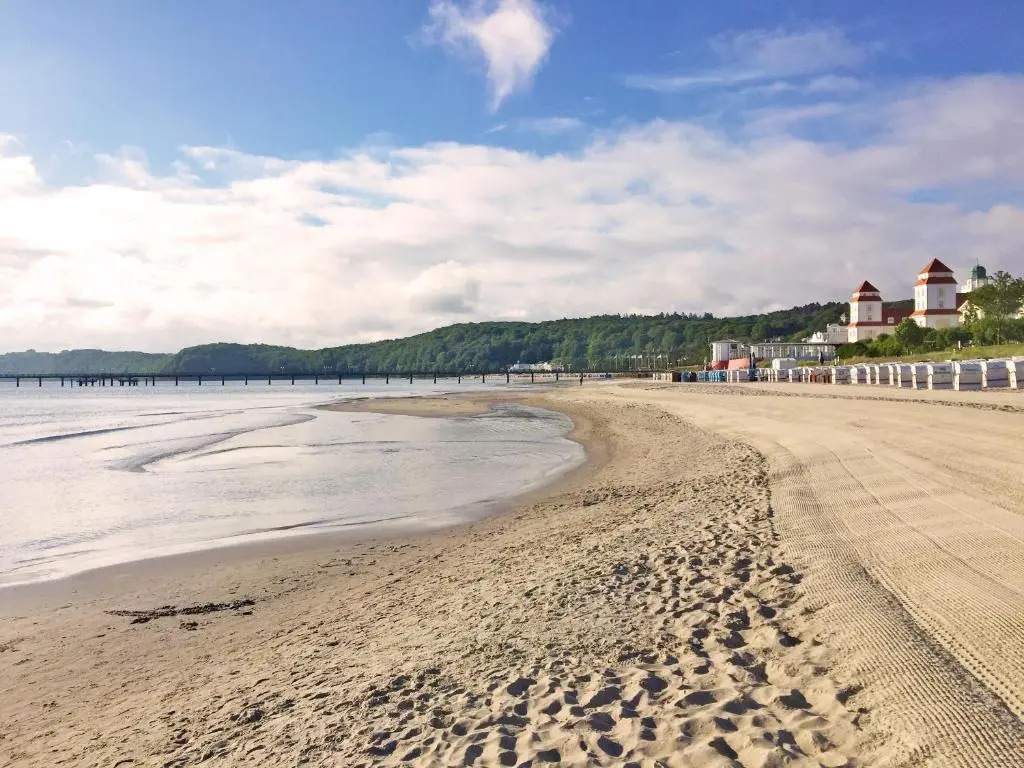Haus "Concordia" in Binz - WG11 "Liuba" mit Terrasse strandnah